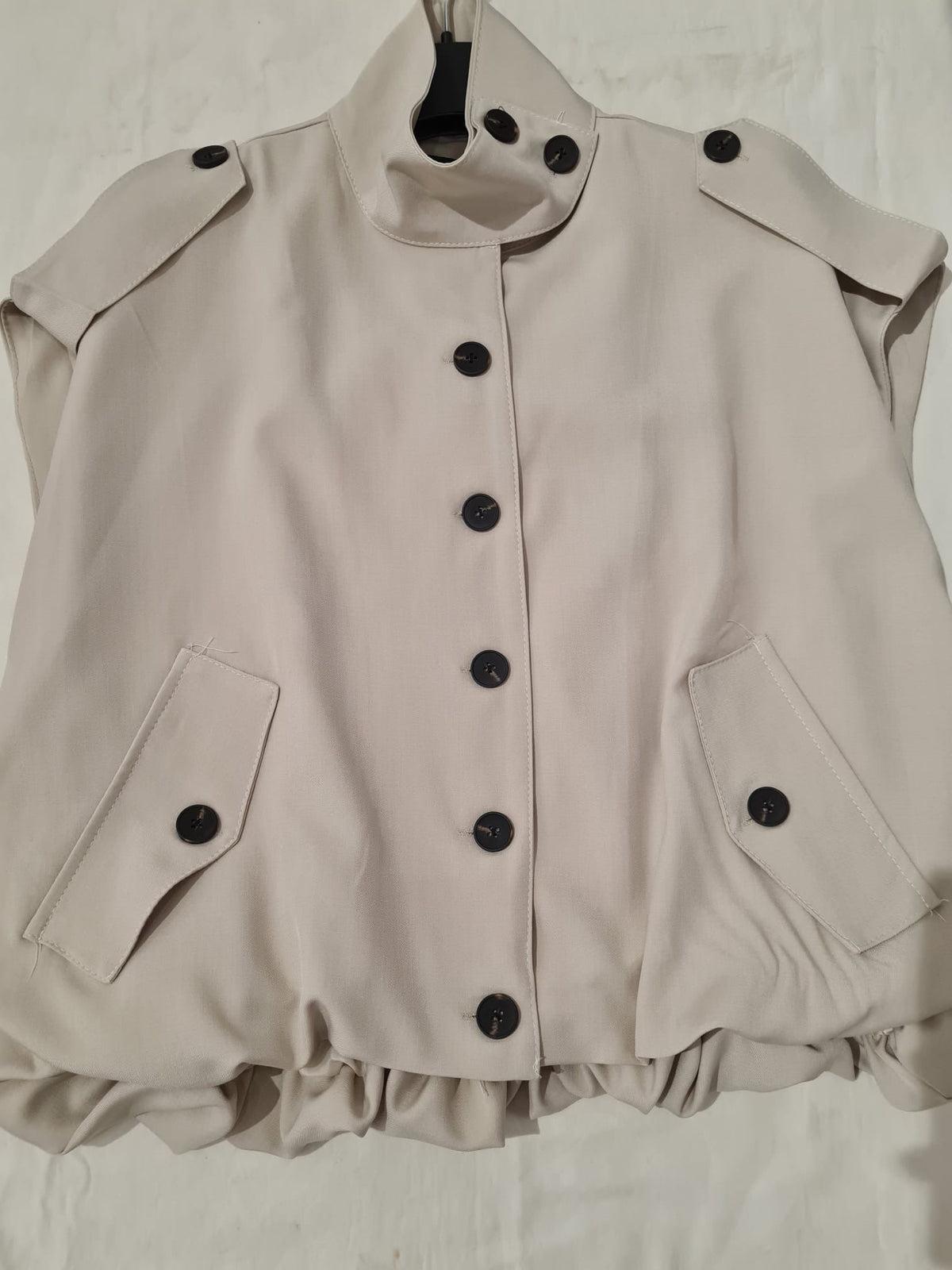 Bomber Smanicato con Bottoni — Taglia Unica