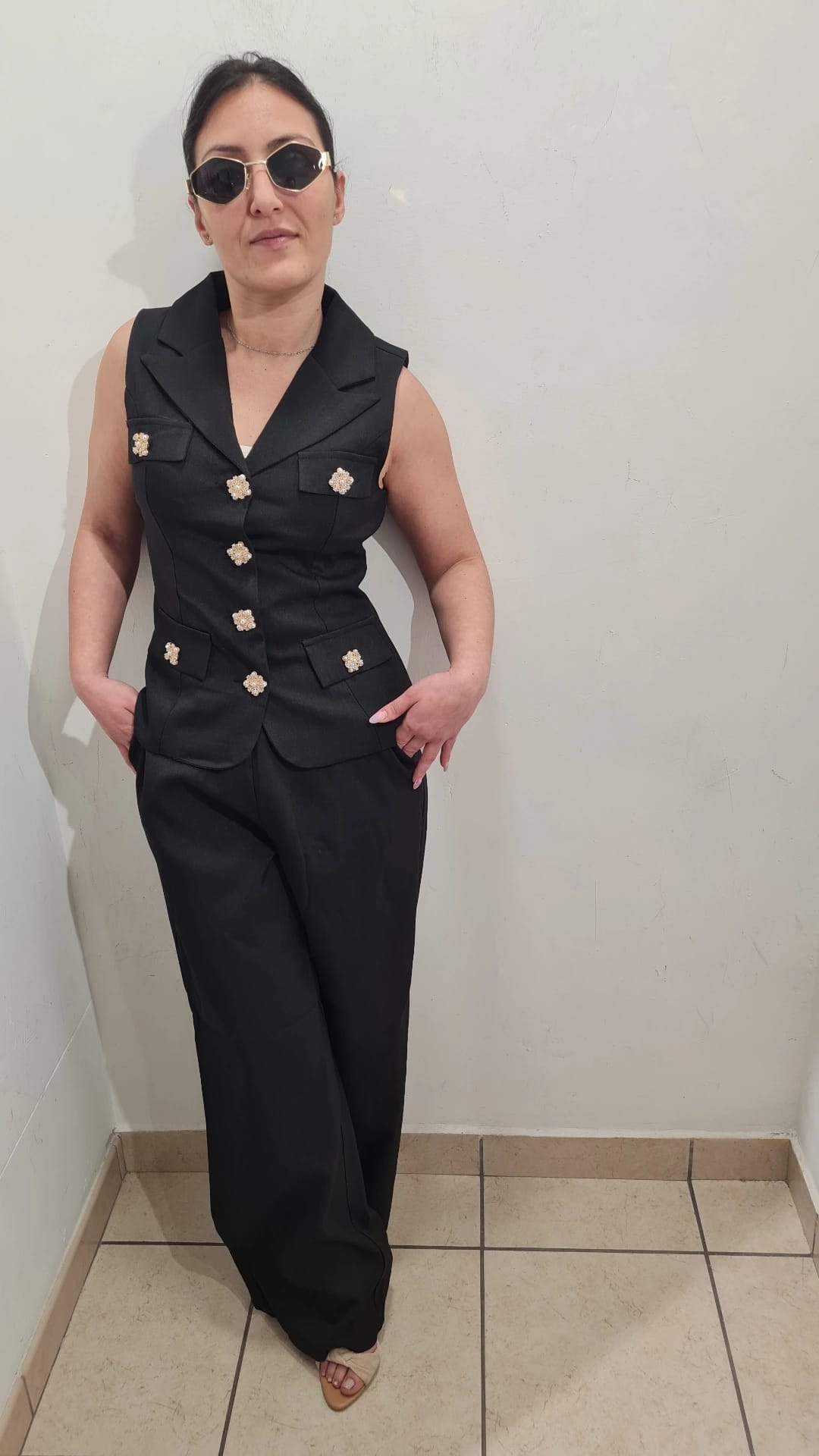 Coordinato Gilet con Bottoni Gioiello e Pantalone