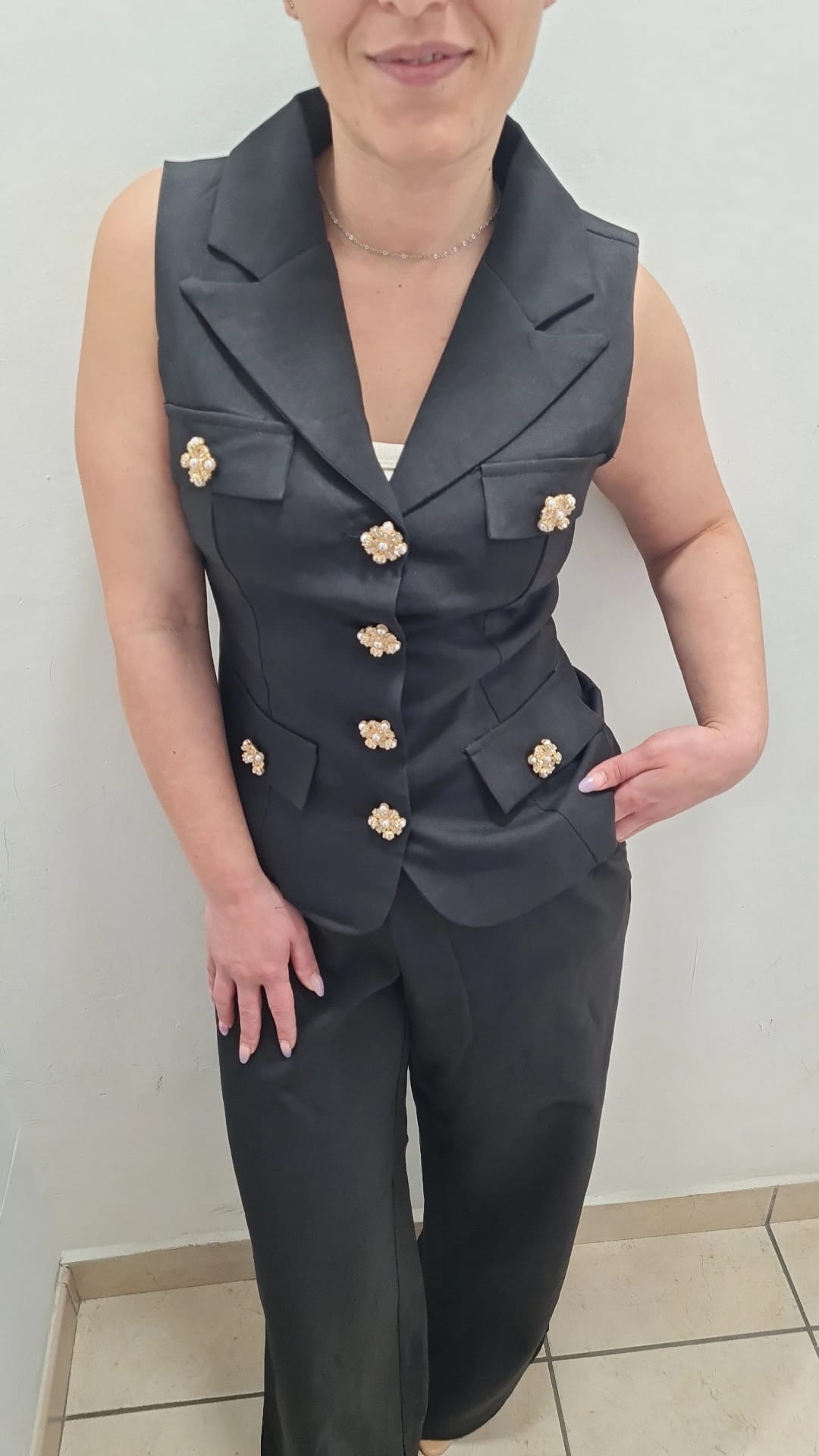 Coordinato Gilet con Bottoni Gioiello e Pantalone