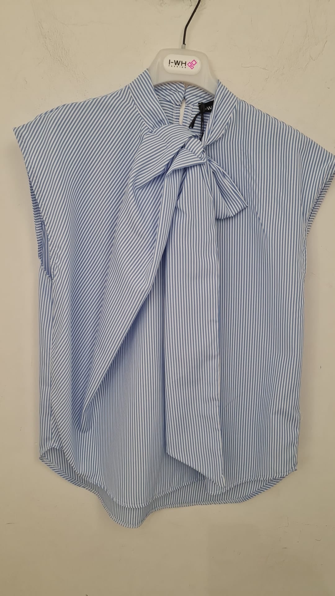 Camicia a Righe con Fiocco
