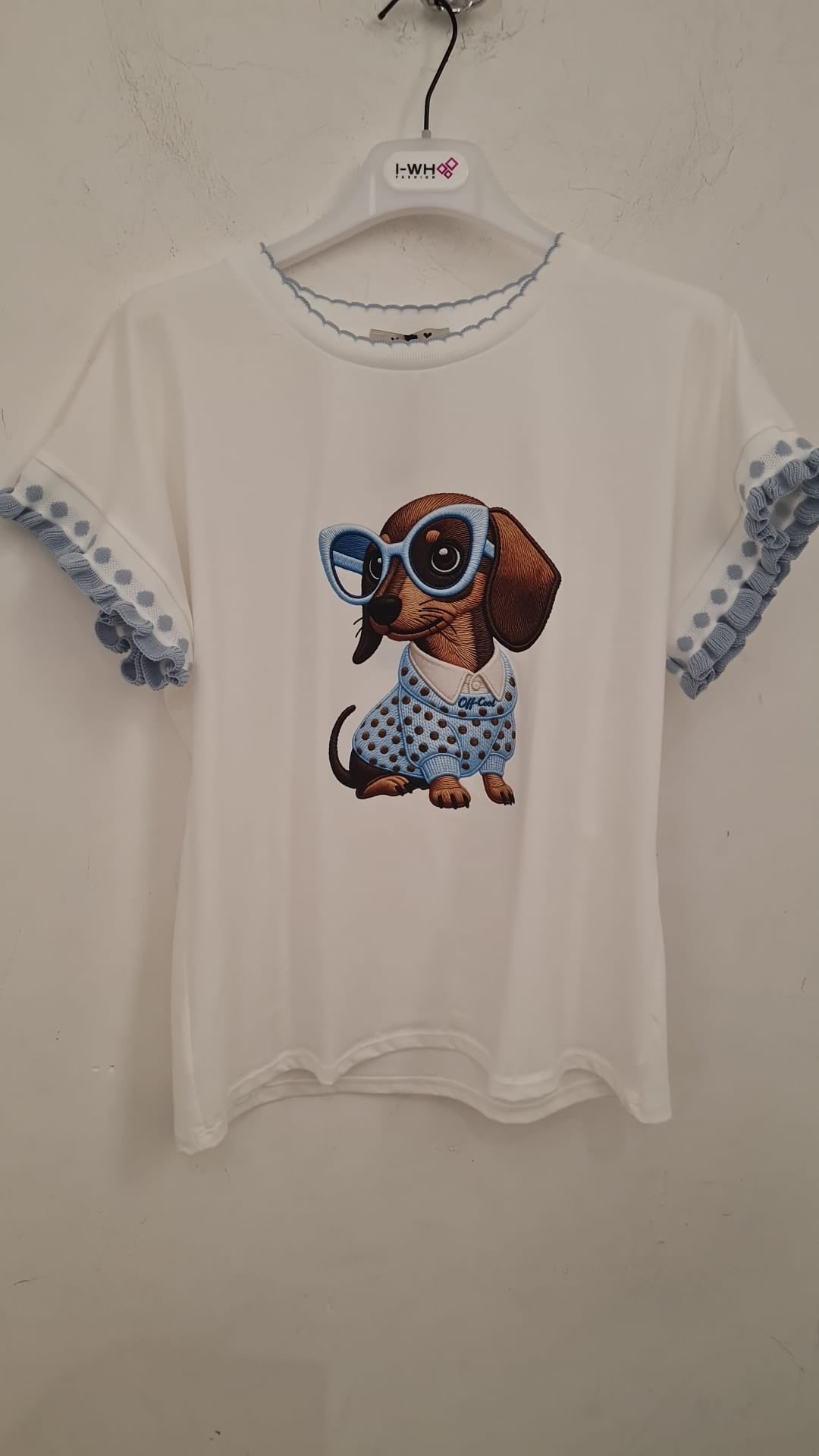 T-Shirt Bassotto con Volant sulle Maniche