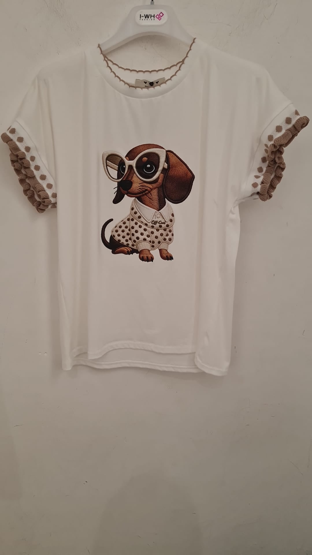 T-Shirt Bassotto con Volant sulle Maniche