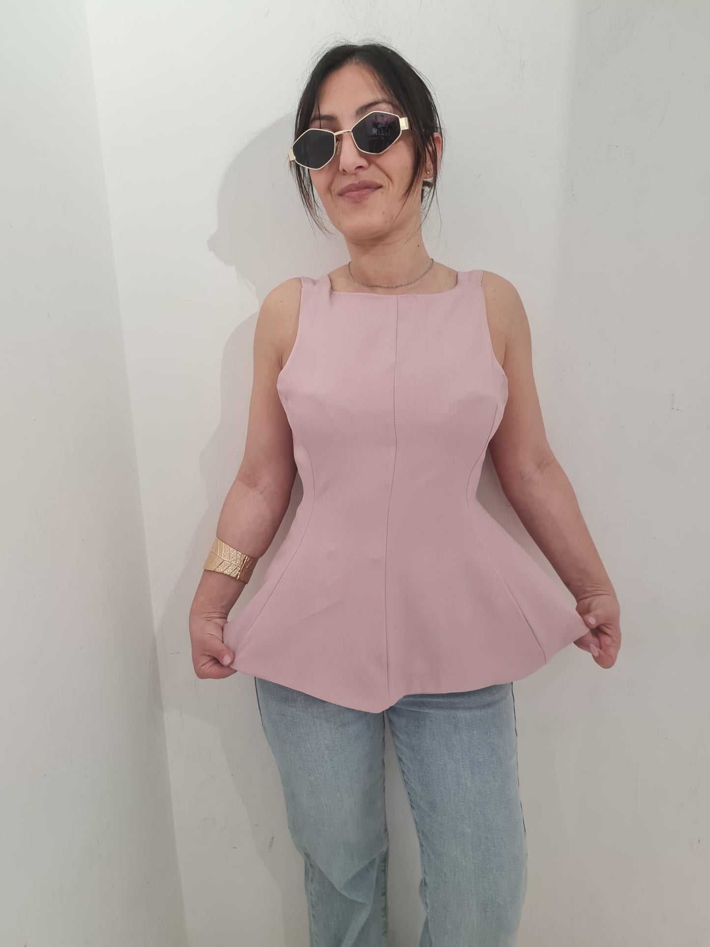 Top Peplum con Schiena Scoperta e Fiocco